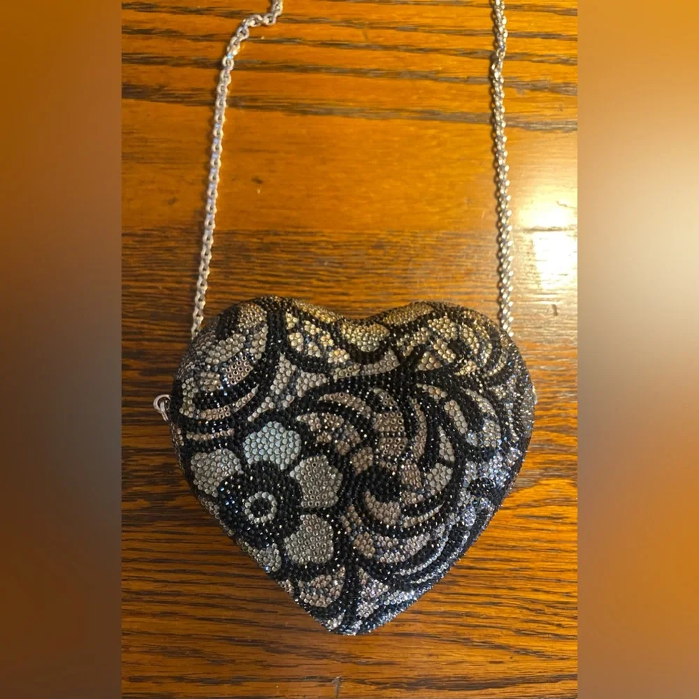 RARE Judith Leiber Couture Heart N Soul Crystal Clutch Minaudiere Shoulder Bag